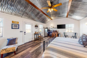 Wine Country Cottage 3
